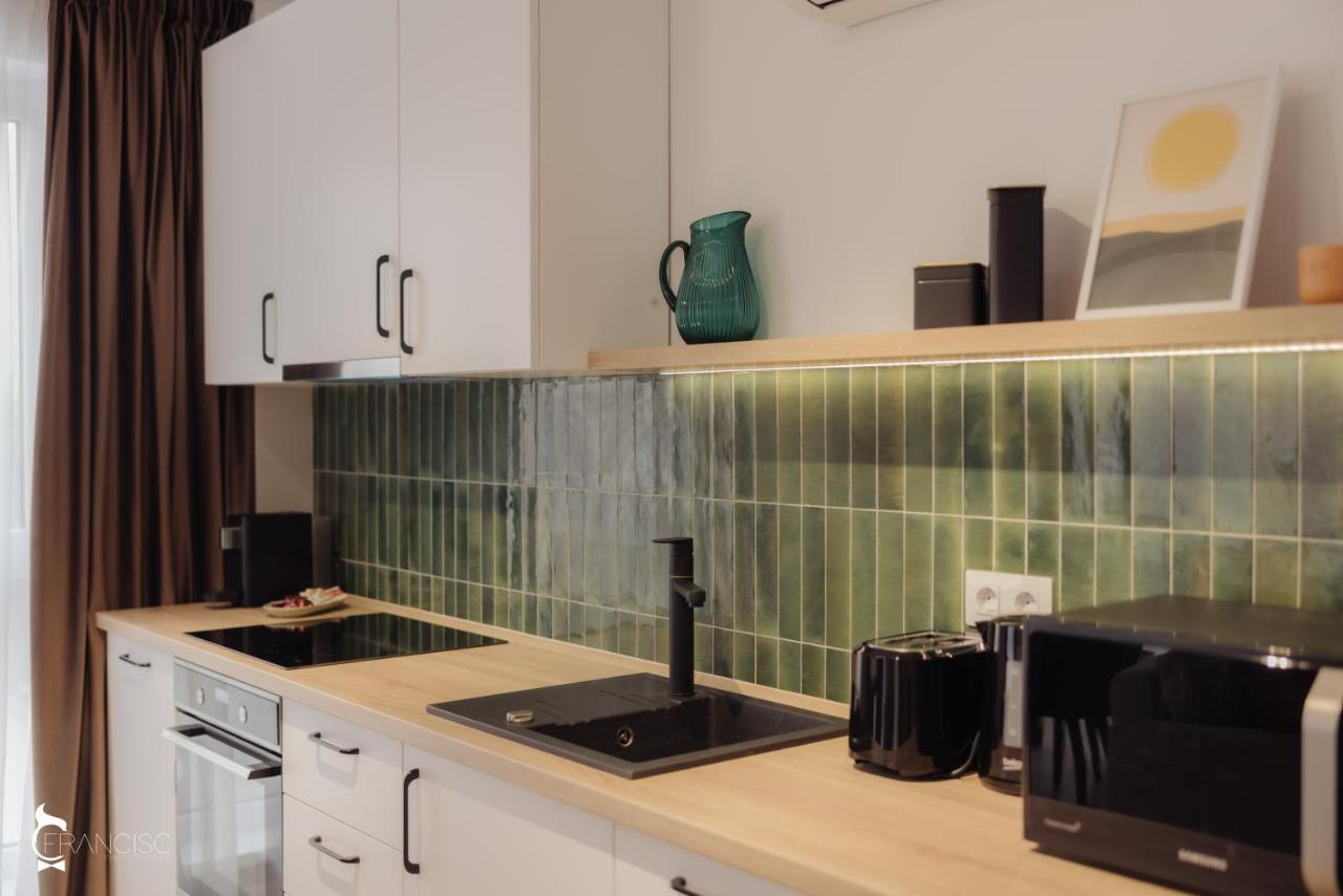 Zen Garden Apartments คลูจ-นาโปกา ภายนอก รูปภาพ