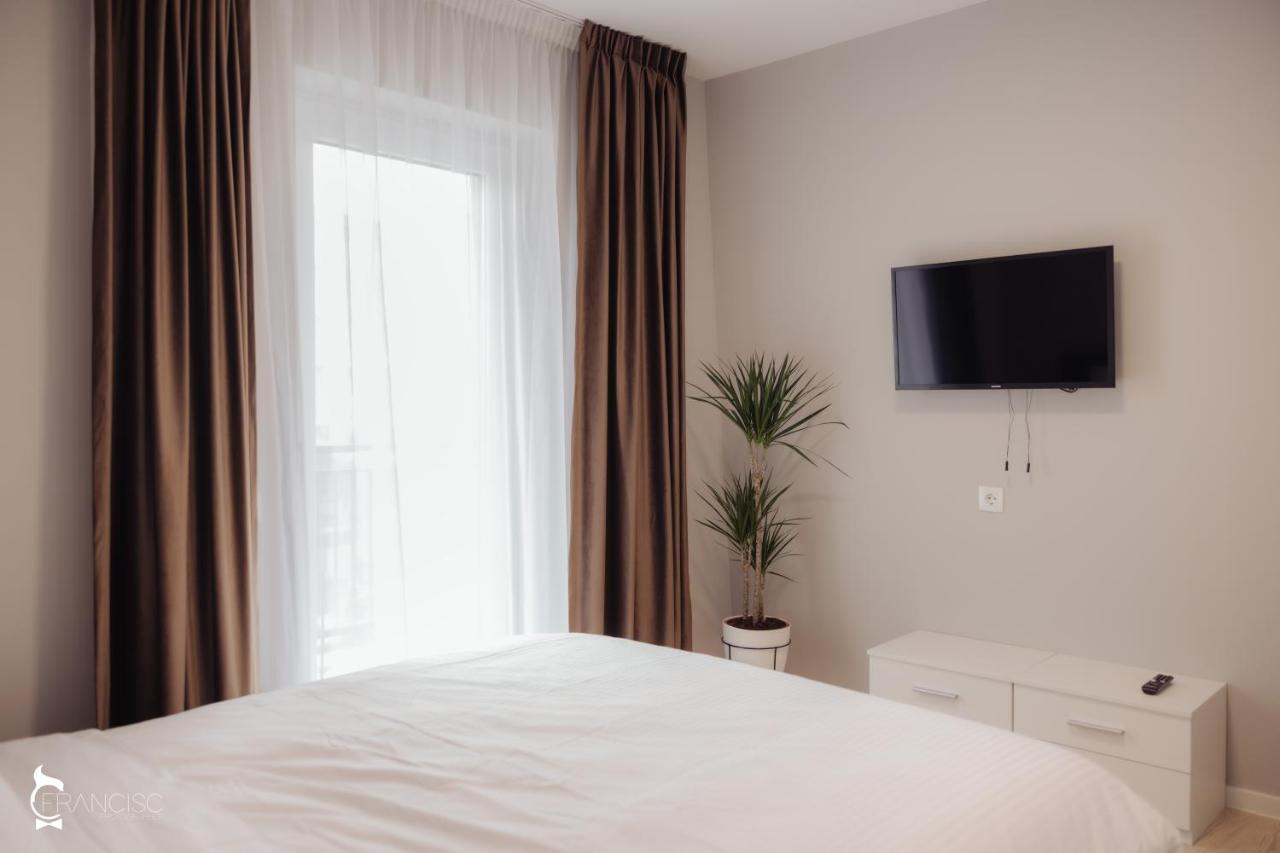 Zen Garden Apartments คลูจ-นาโปกา ภายนอก รูปภาพ