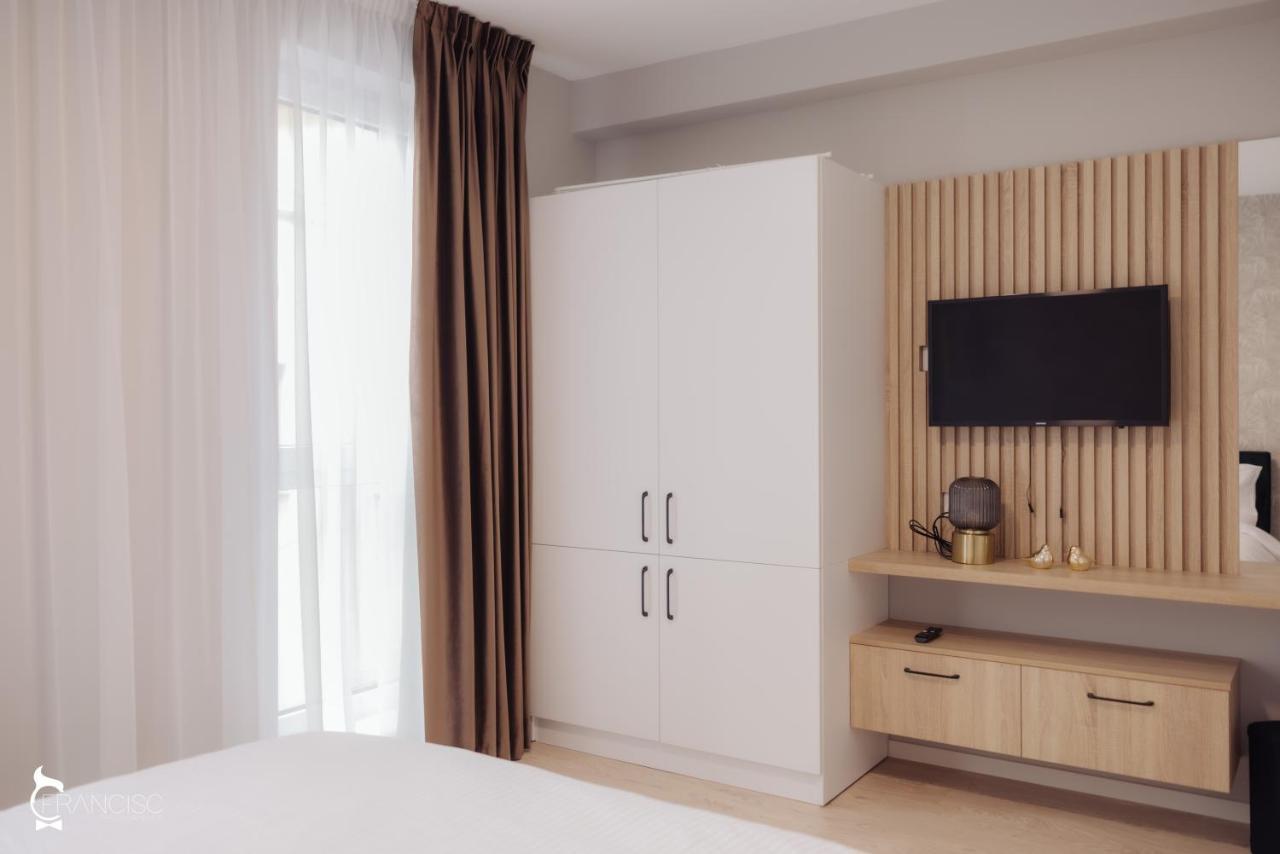 Zen Garden Apartments คลูจ-นาโปกา ภายนอก รูปภาพ