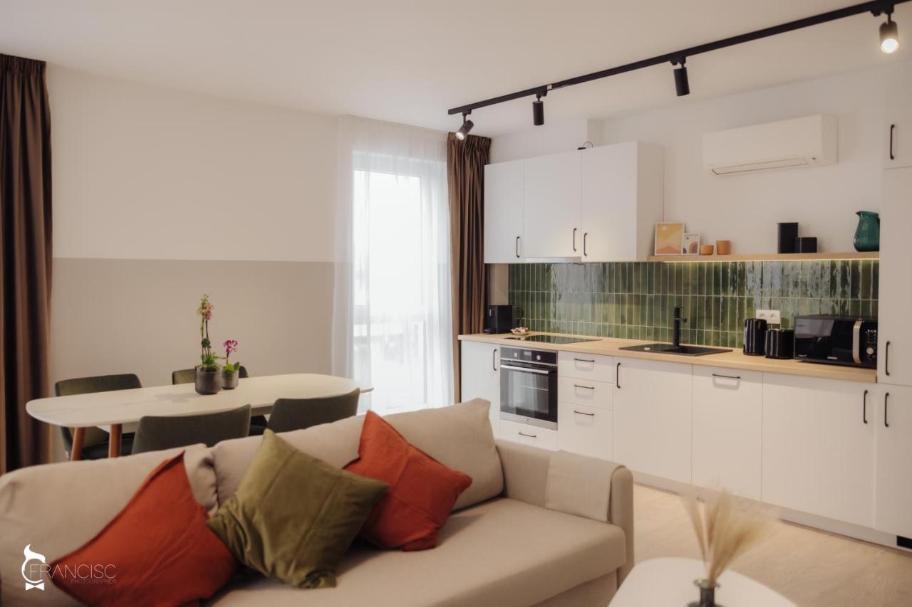 Zen Garden Apartments คลูจ-นาโปกา ภายนอก รูปภาพ