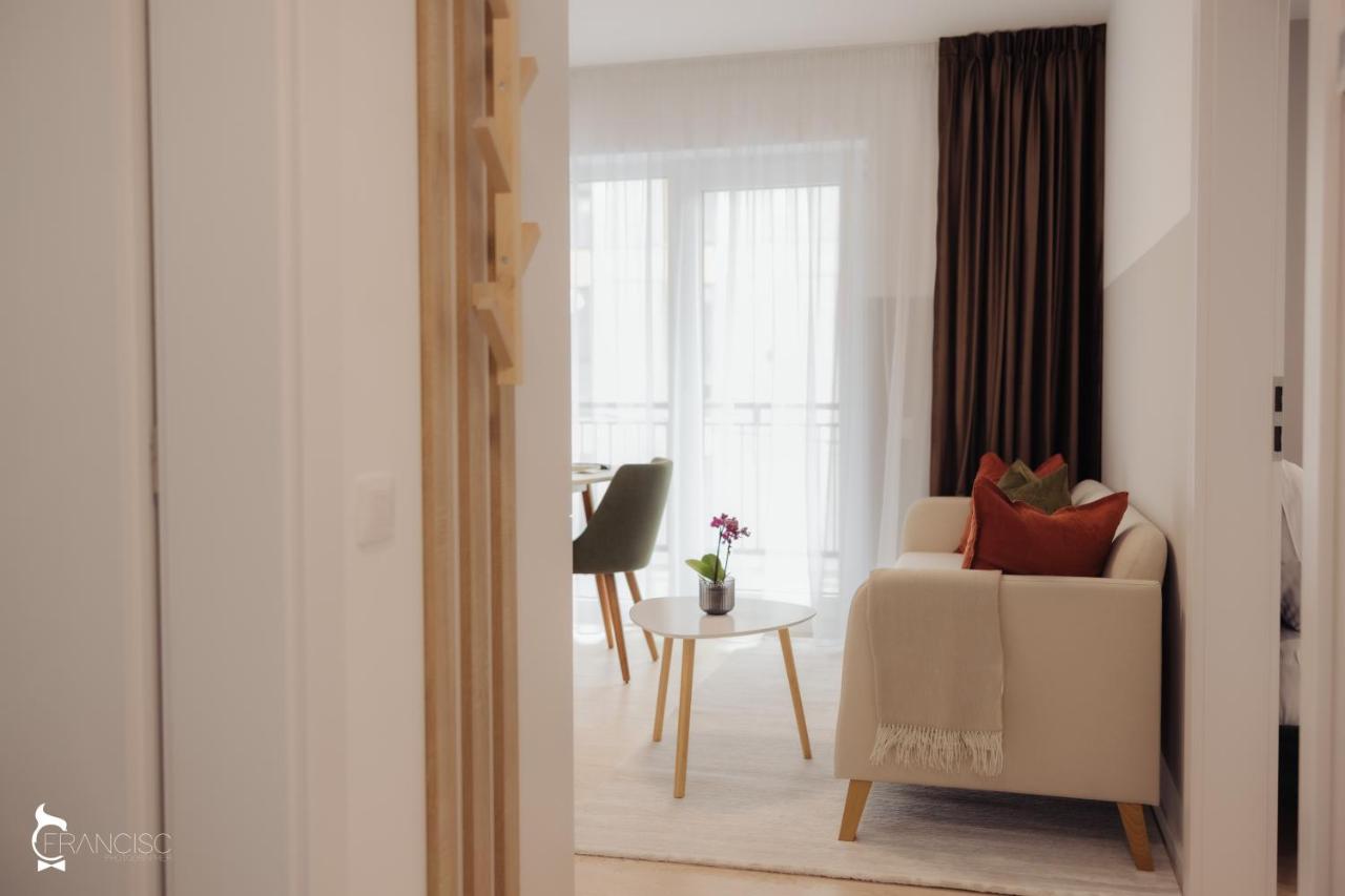 Zen Garden Apartments คลูจ-นาโปกา ภายนอก รูปภาพ