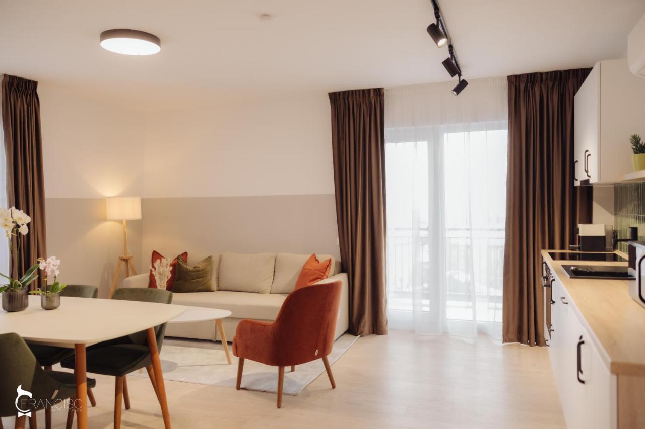 Zen Garden Apartments คลูจ-นาโปกา ภายนอก รูปภาพ