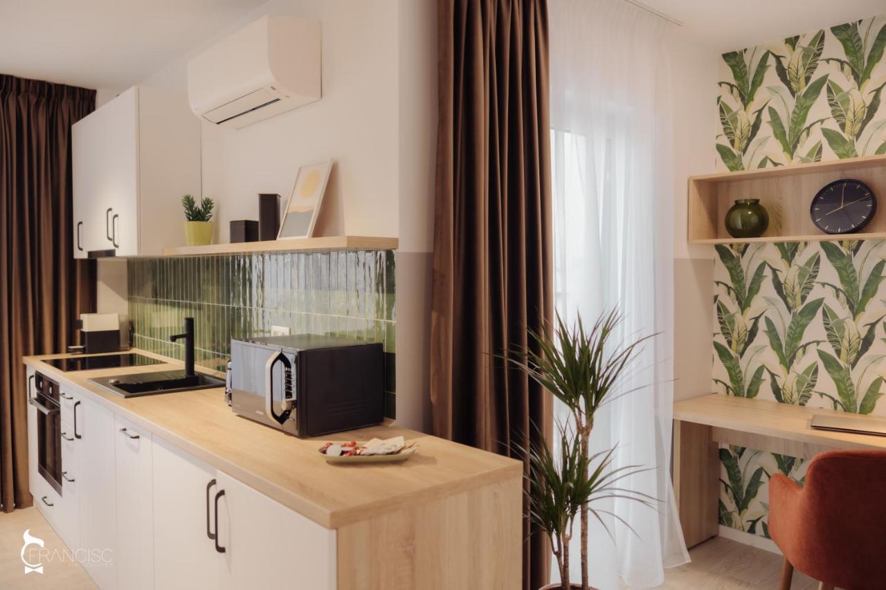 Zen Garden Apartments คลูจ-นาโปกา ภายนอก รูปภาพ
