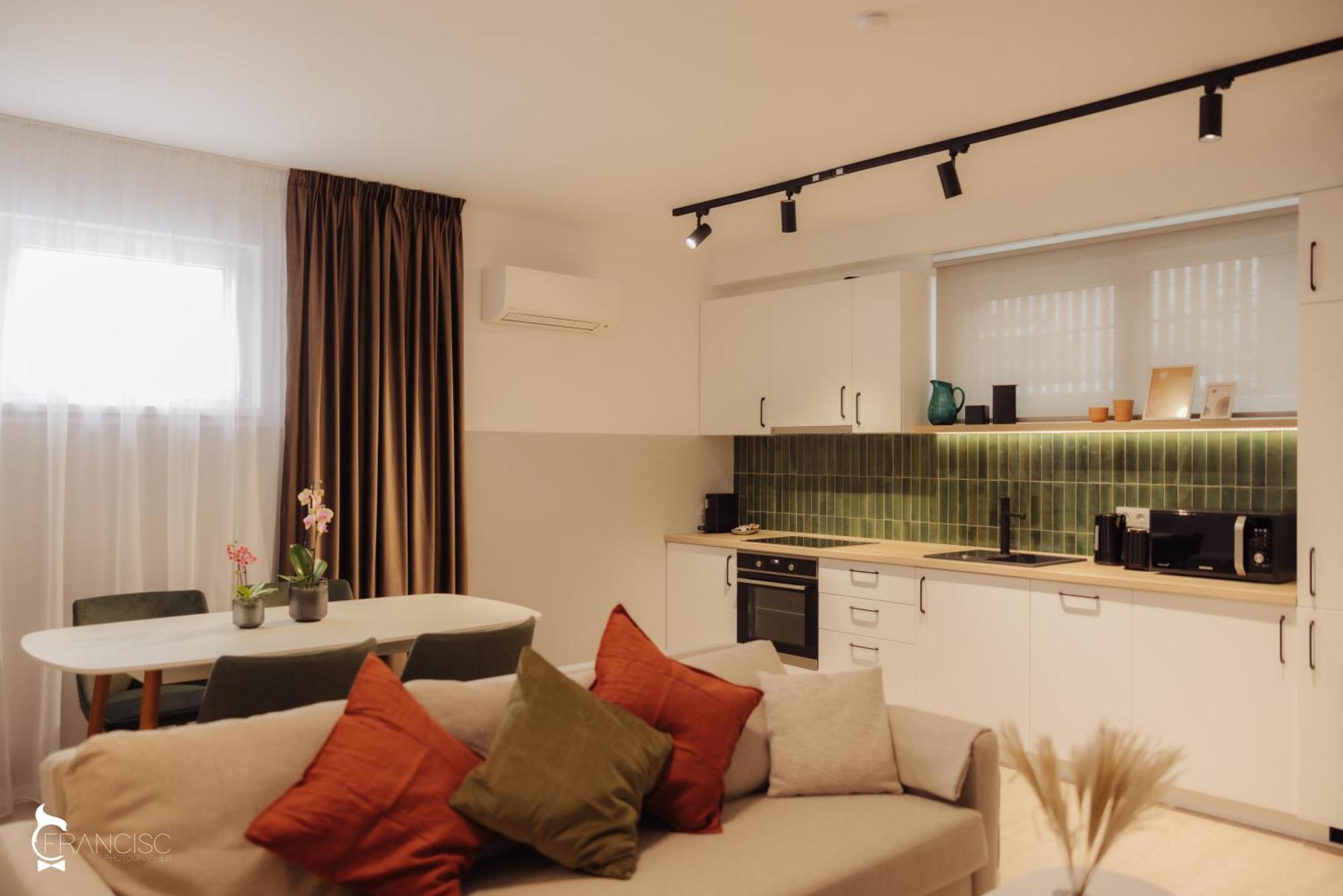 Zen Garden Apartments คลูจ-นาโปกา ห้อง รูปภาพ