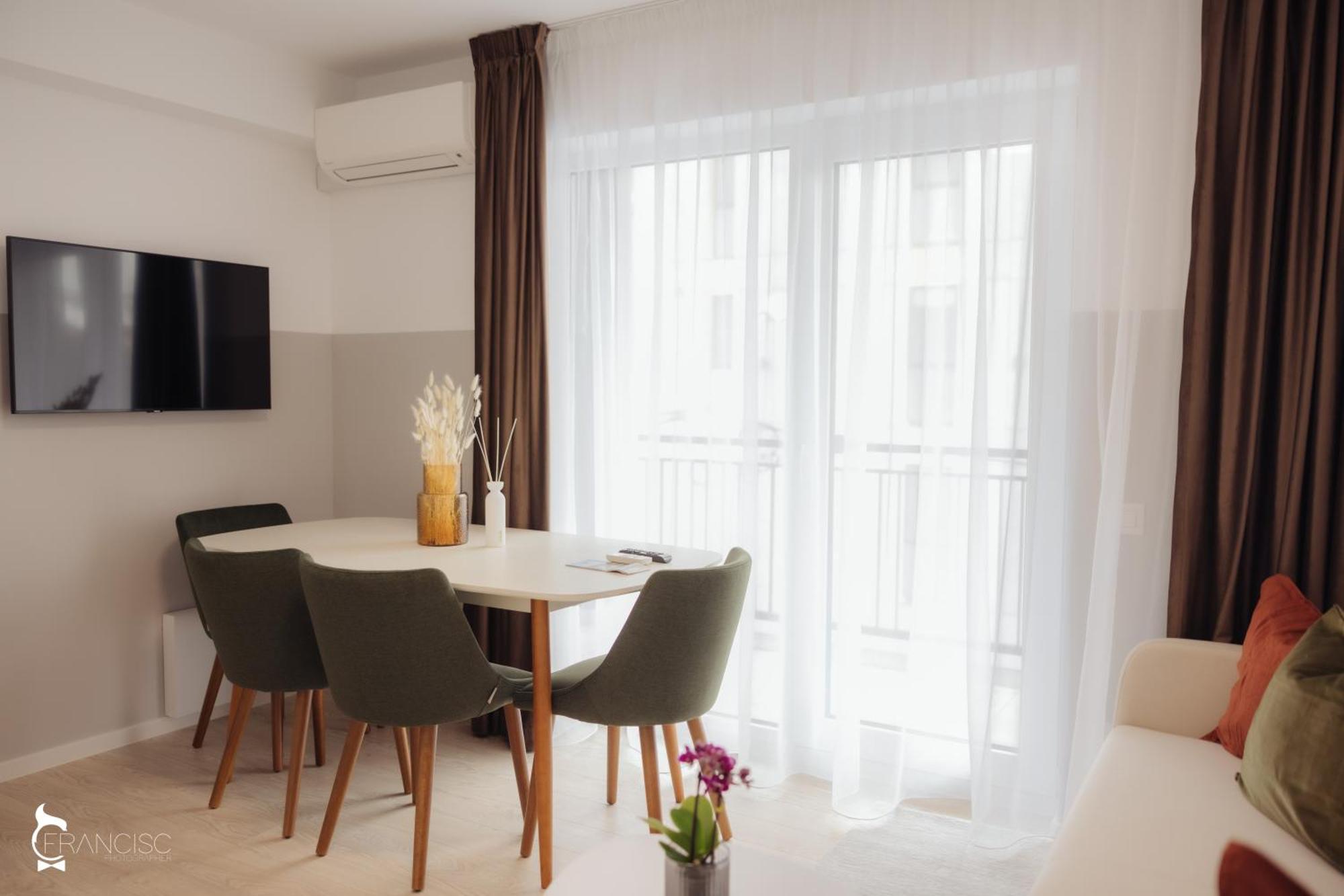 Zen Garden Apartments คลูจ-นาโปกา ห้อง รูปภาพ
